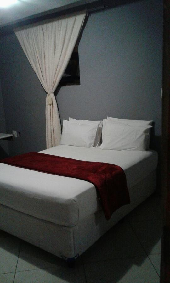 Central Lodge Hotels ヨハネスブルグ エクステリア 写真