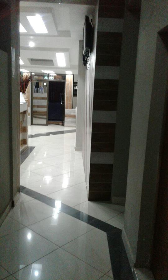 Central Lodge Hotels ヨハネスブルグ エクステリア 写真